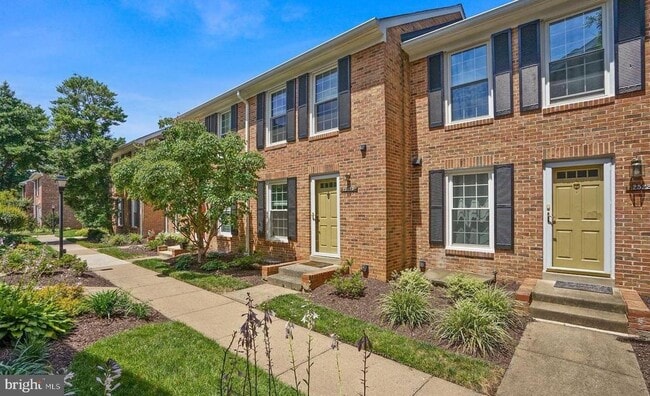Building Photo - 2522 S Arlington Mill Dr