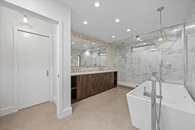 Building Photo - 1455 S Castello-