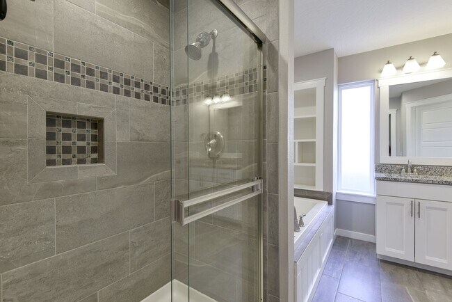 Building Photo - 343 Holts Lake Dr