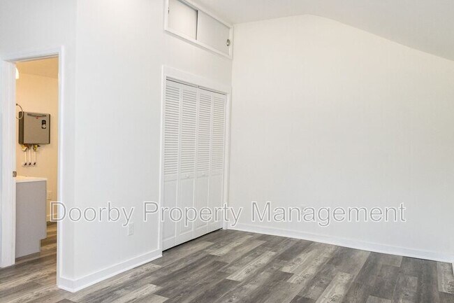 Building Photo - 358 Derby Cir