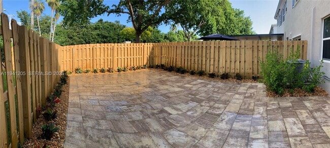 Building Photo - 1271 SE 27th Terrace