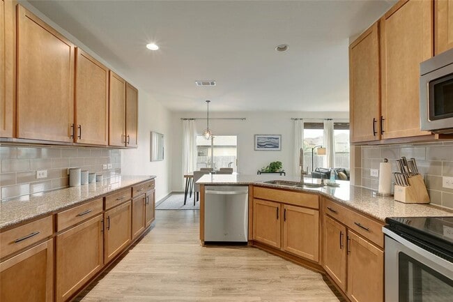 Building Photo - 9017 Norwich Castle