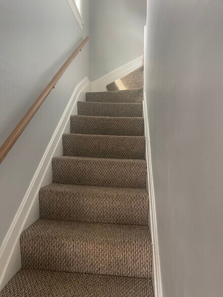 Building Photo - 16 Hanna St