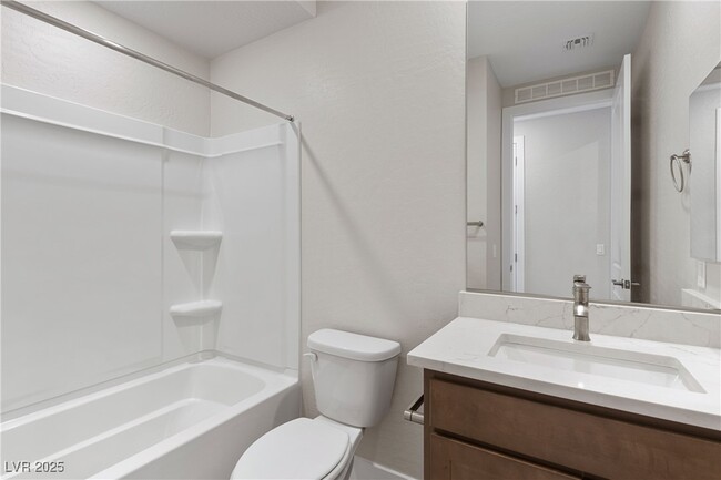 Building Photo - 52 Stone Blf Ln