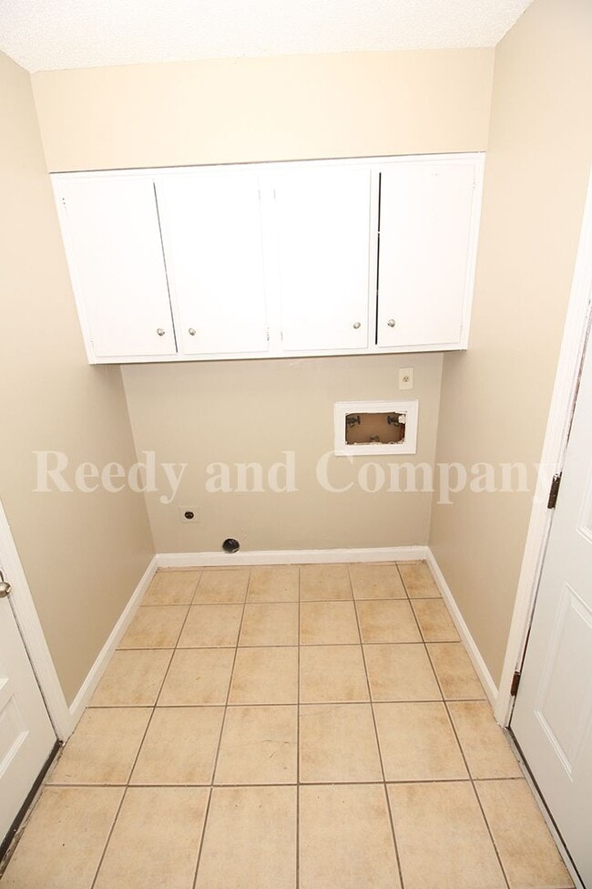 Building Photo - 3001 Falkirk Rd