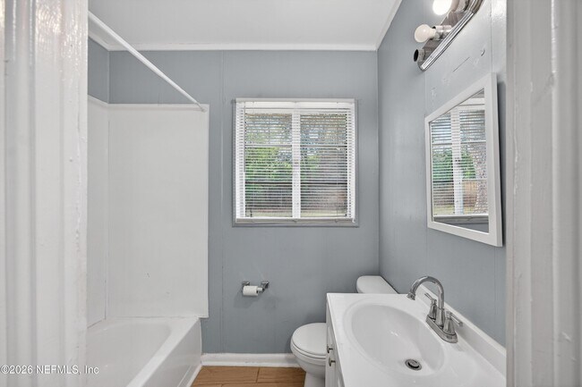 Building Photo - 2960 W 10th St