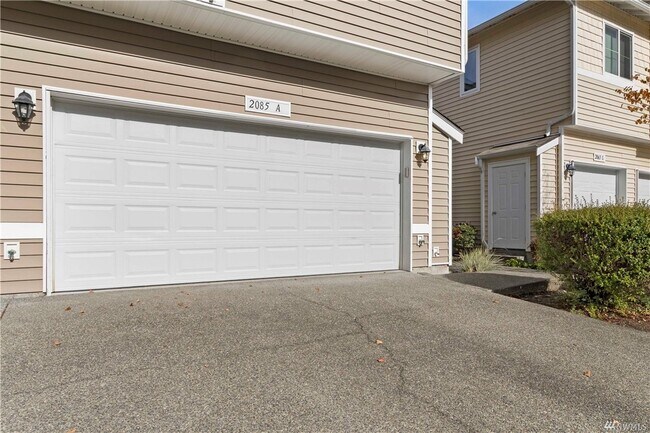 Building Photo - 2085 Bobs Hollow Ln