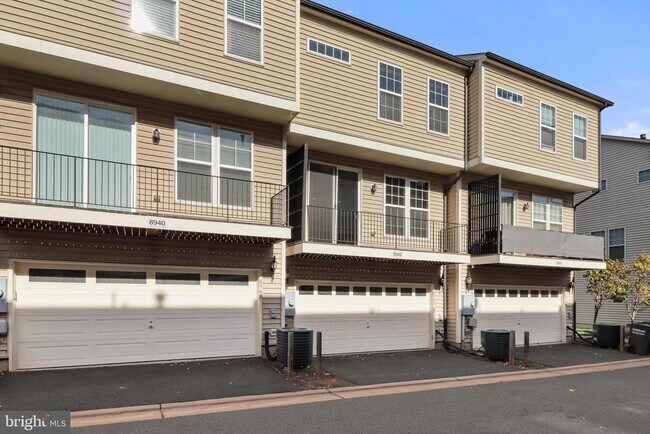 Building Photo - 8942 Dahlgren Ridge Rd