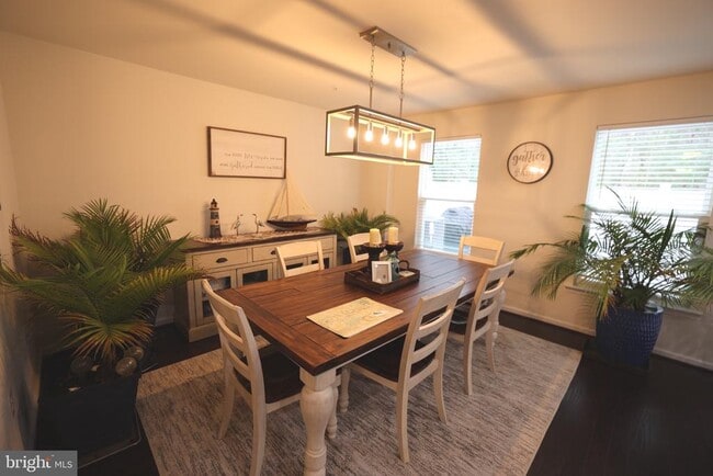 Building Photo - 130 Intrepid Ln