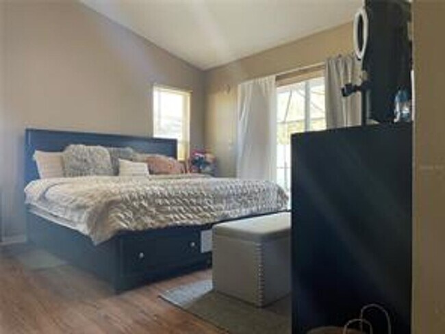 Building Photo - 751 Country Woods Cir