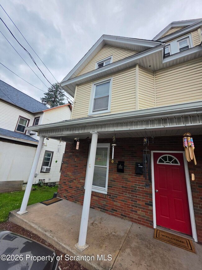 Building Photo - 239 Belmont St