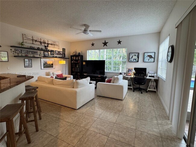 Building Photo - 834 Verona Lake Dr