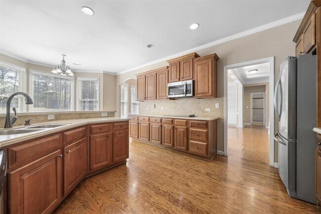 Building Photo - 130 Candler Ct