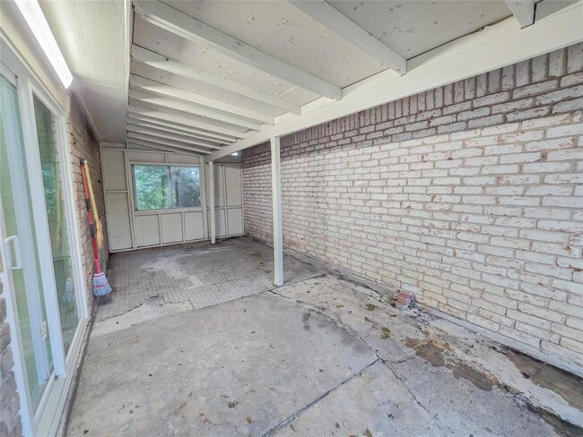 Building Photo - 13115 High Star Dr
