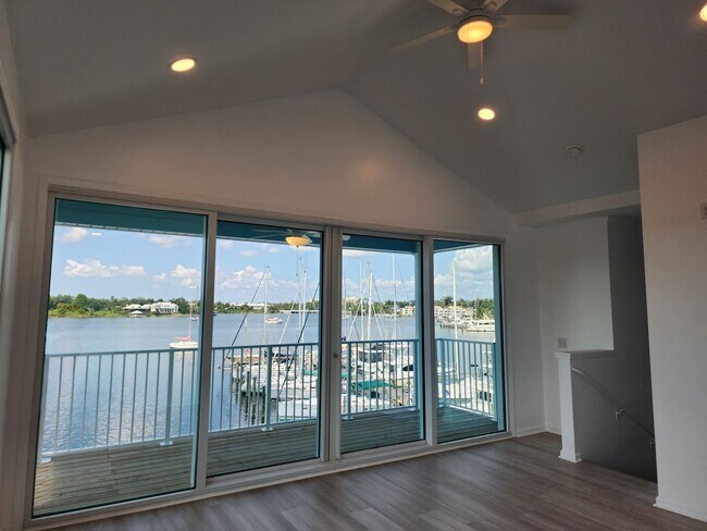 Building Photo - WATERFRONT ON WATSON BAYOU