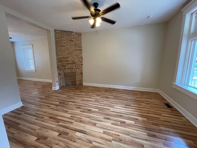 Building Photo - 350 Melwood Ave