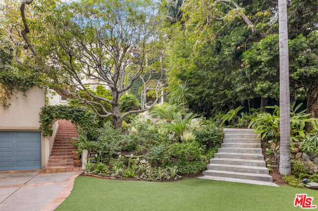 Building Photo - 175 W Channel Rd