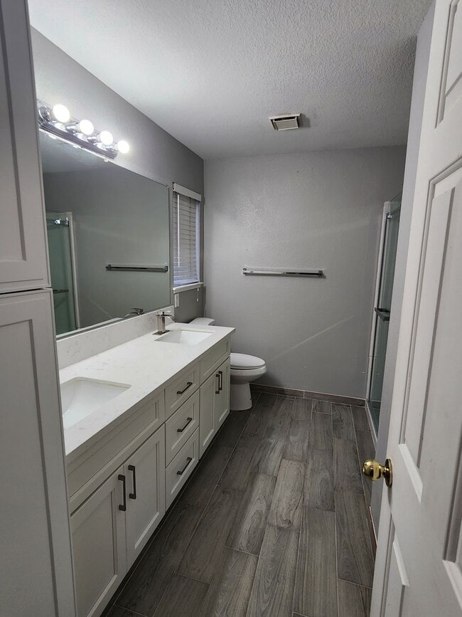 Building Photo - 1609 Cashmere Dr