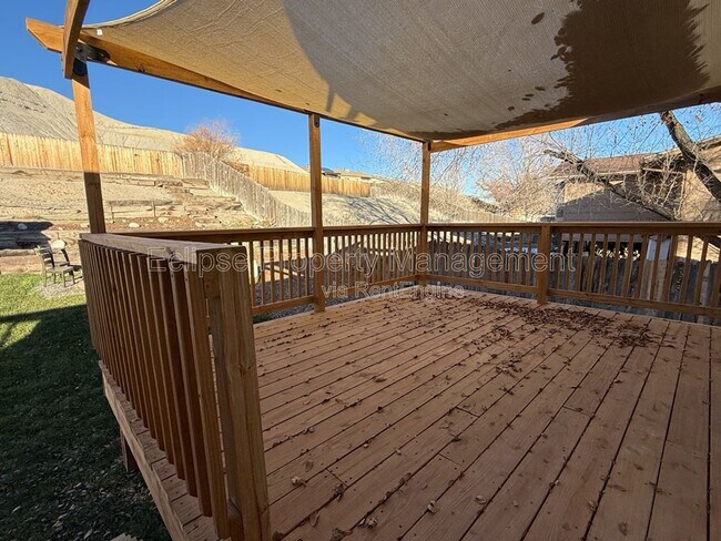 Building Photo - 2810 Bookcliff Ave