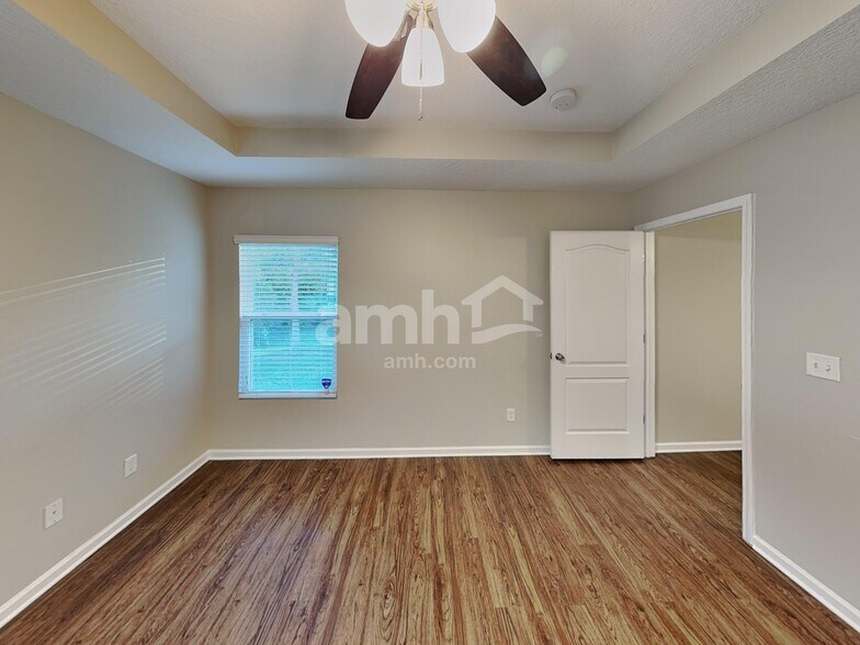 Building Photo - 216 W Jayce Wy