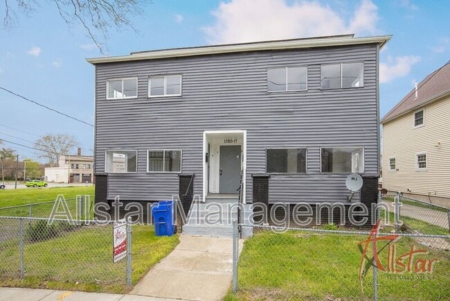Building Photo - 13815 Idarose Ave