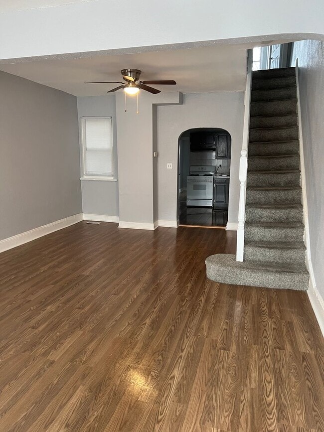 Building Photo - 4BR House Available for Rent!