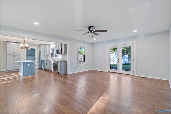 Building Photo - 3311 Beverly Dr SW