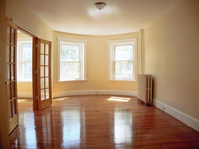 Primary Photo - Spacious 2 Bed in Prime Coolidge Corner Lo...