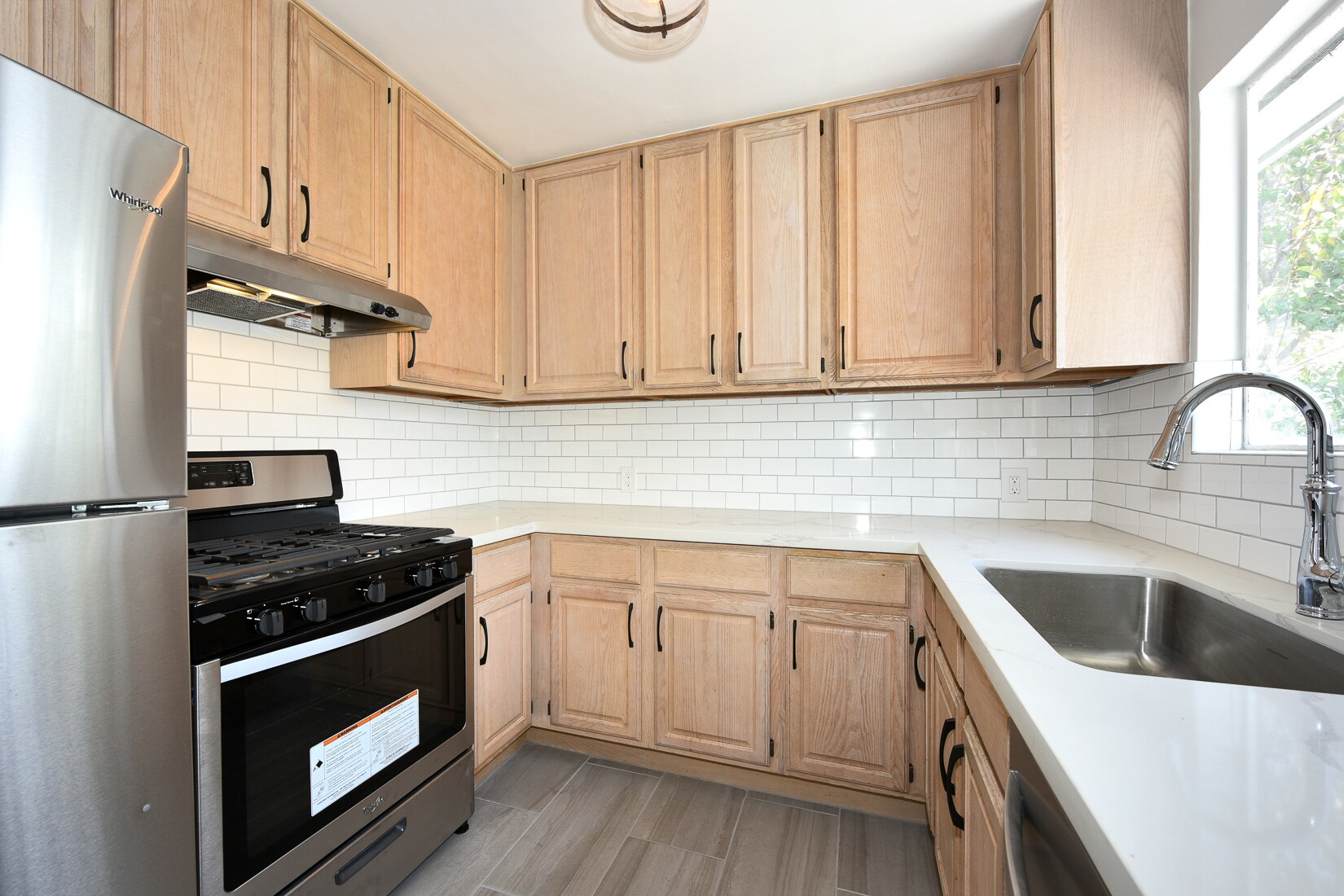 Building Photo - 2427 Centinela Ave