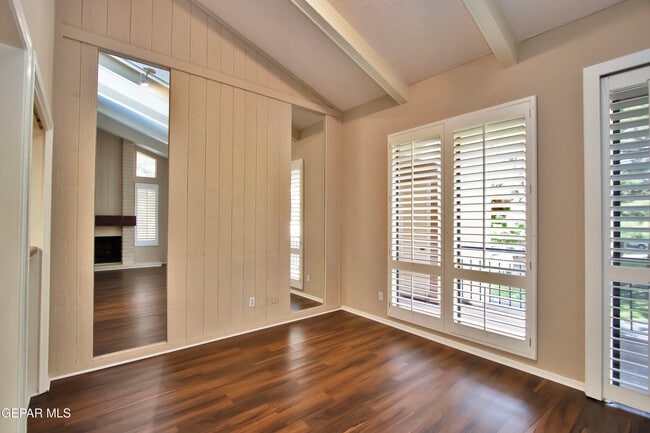 Building Photo - 5710 Mira Grande Dr