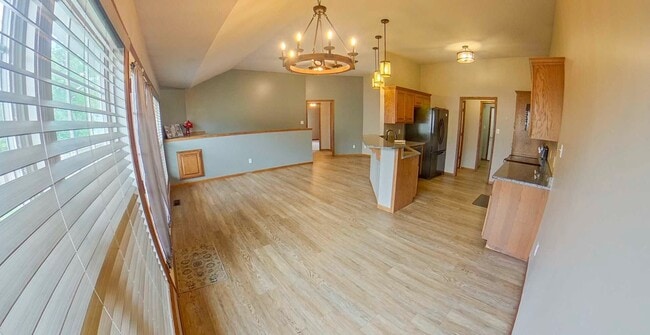 Building Photo - Fenced In Yard + Patio + Pet Friendly + Stainless Steel Appliances + Granite Countertops! Availab...