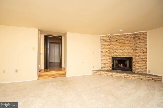 Building Photo - 10923 Whiterim Dr