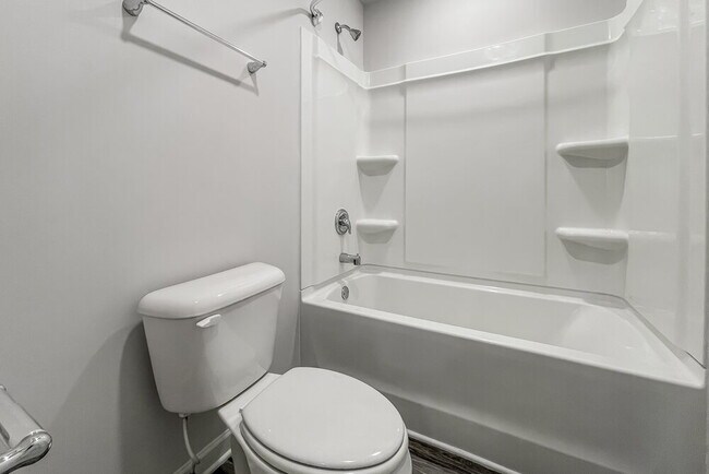 Building Photo - 327 Hamilton Pointe Dr