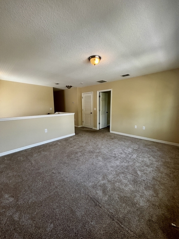 Building Photo - 8554 Tallfield Ave