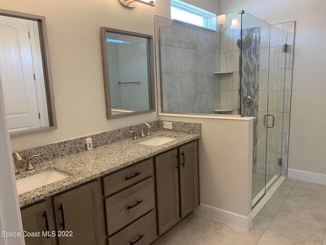 Building Photo - 1893 Killian Dr