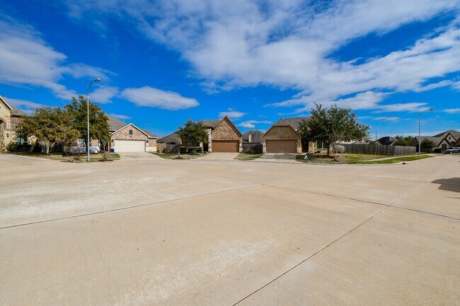 Building Photo - 4206 Fenetre Forest St