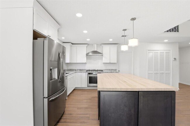 Building Photo - 7326 Wethersfield Dr