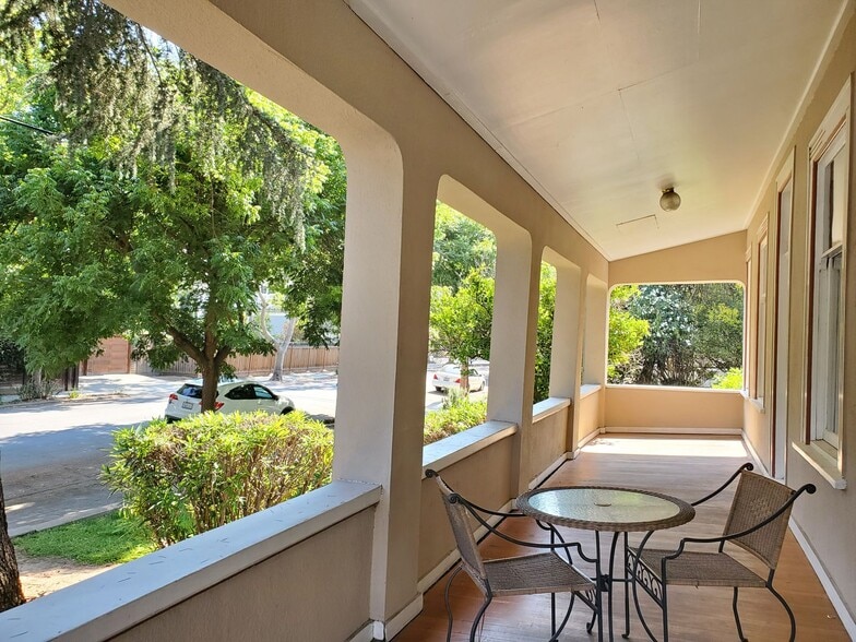 Building Photo - 99 S 14th St