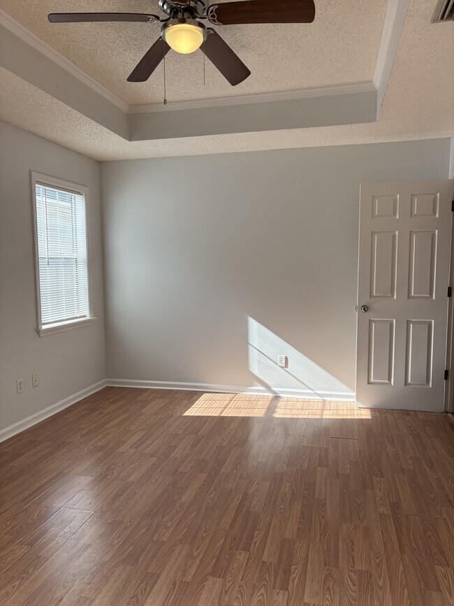 Building Photo - 3005 Schroer Dr