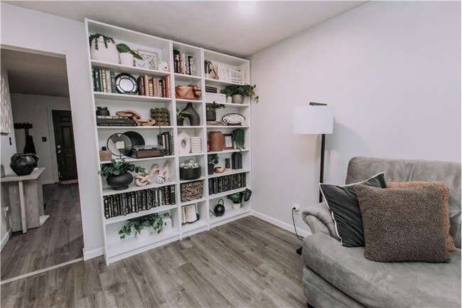 Building Photo - 1930 Independence Rd