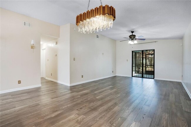 Building Photo - 4805 Kingston Cir