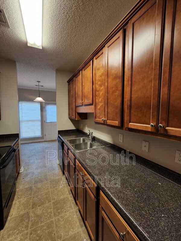 Building Photo - 176 Shenandoah Dr