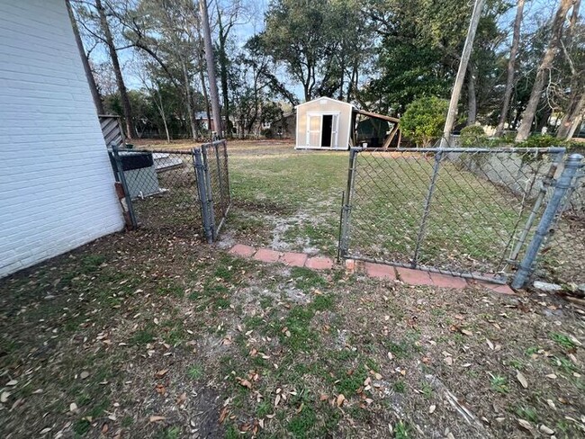 Building Photo - Channel Haven WATER access community 3BR/D...