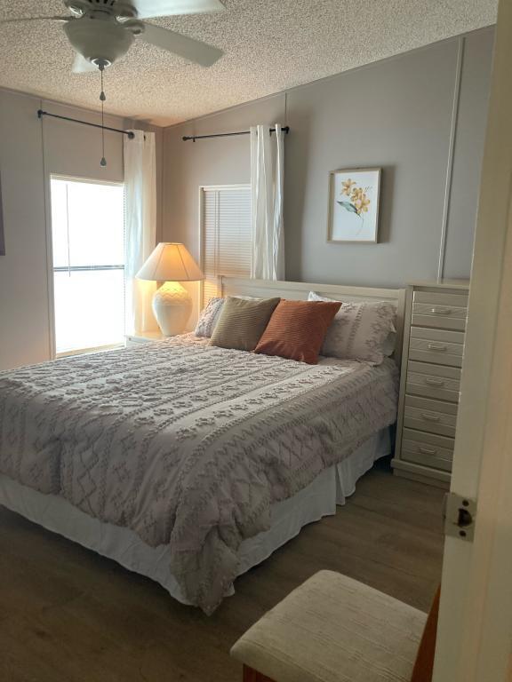 Building Photo - 189 Lewis St