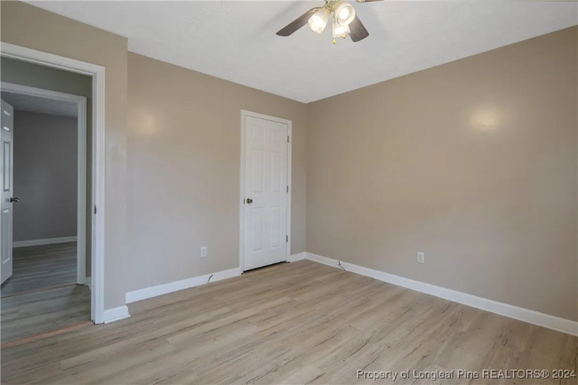 Building Photo - 929 Hollydale Ln