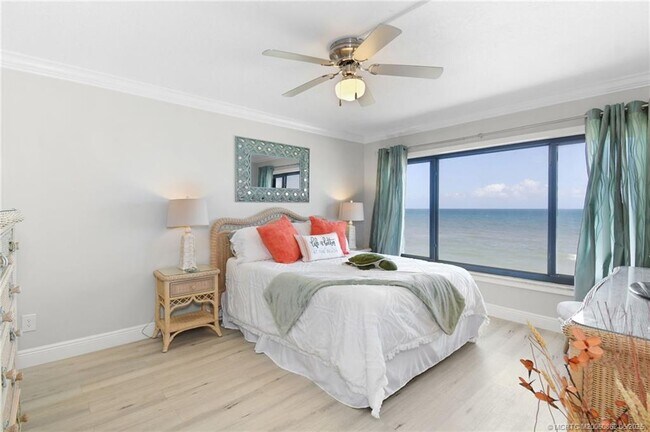 Building Photo - 10310 S Ocean Dr
