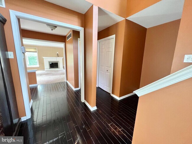 Building Photo - 8620 Trumbauer Dr