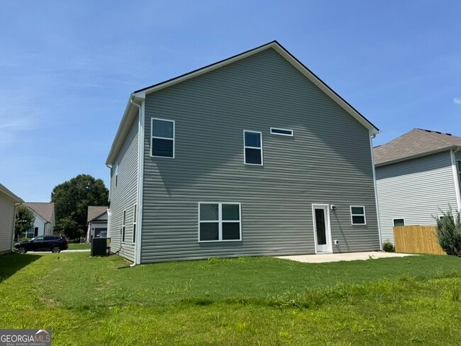 Building Photo - 202 Sycamore Ln