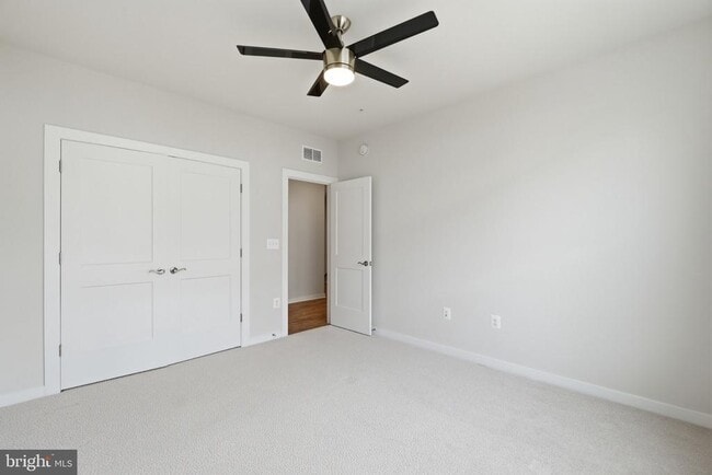 Building Photo - 44481 Wolfhound Sq