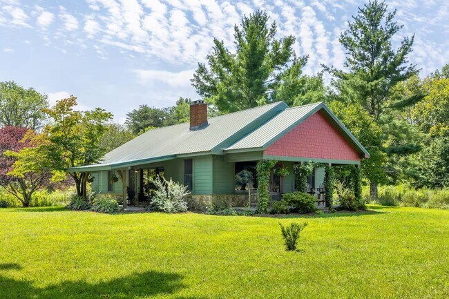 Building Photo - 3229 Plum Nelly Rd